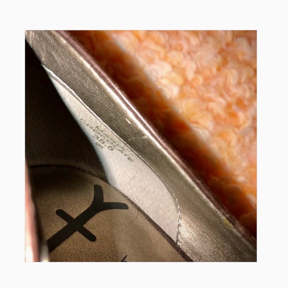 Heidi Klum—Maria Peep Toe Heels - Picture 3 of 6